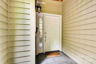 220 Stoney Fls Lp in Burnsville, NC - Building Photo - Building Photo