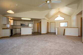 11-11 Redtail Ct in Coralville, IA - Building Photo - Building Photo