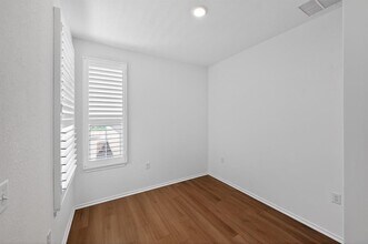 304 Livewater Ln in Georgetown, TX - Building Photo - Building Photo