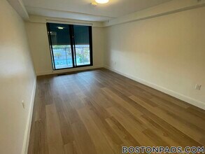 1079 Commonwealth Ave, Unit 453 in Boston, MA - Foto de edificio - Building Photo