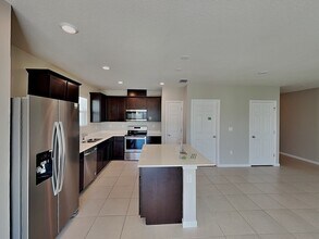 1660 Aspen Ave in Davenport, FL - Building Photo - Building Photo