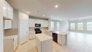 333 Spruce Oak Ln in Waller, TX - Building Photo - Building Photo