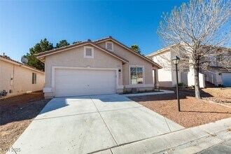 331 Jolly January Ave in Las Vegas, NV - Building Photo - Building Photo