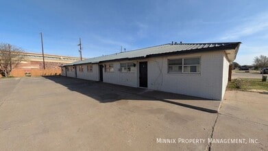 5716 Brownfield Dr, Unit A in Lubbock, TX - Building Photo - Building Photo