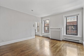 232 Newbury St, Unit 32 in Boston, MA - Building Photo - Building Photo