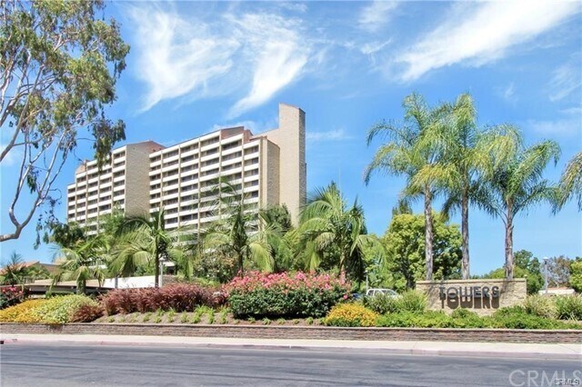 24055 Paseo Del Lago-Unit -460 in Laguna Woods, CA - Building Photo - Building Photo