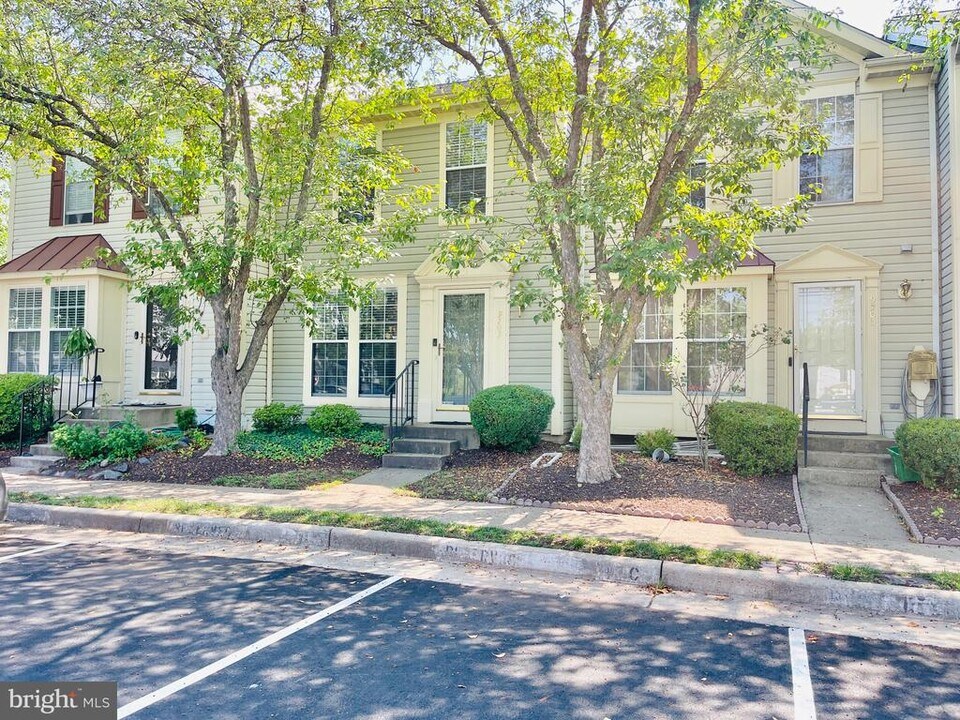 9703 Sassafras Ct in Manassas, VA - Building Photo