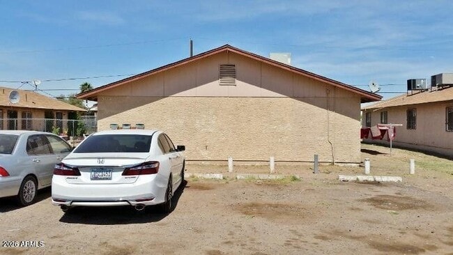 property at 3112 E Chipman Rd