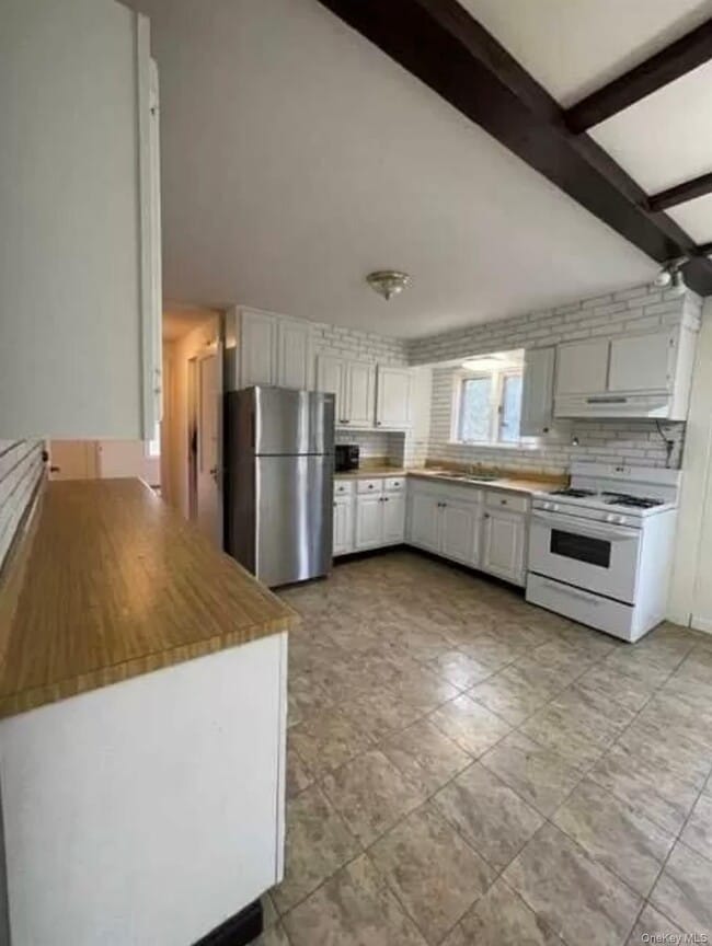 10 Wheeler Rd in Rhinebeck, NY - Building Photo - Building Photo