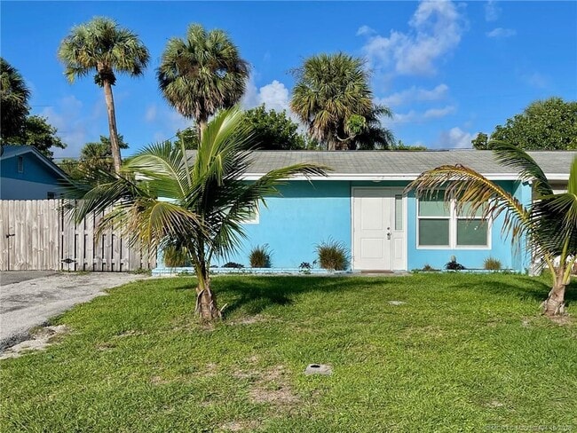 property at 406 Robalo Ct