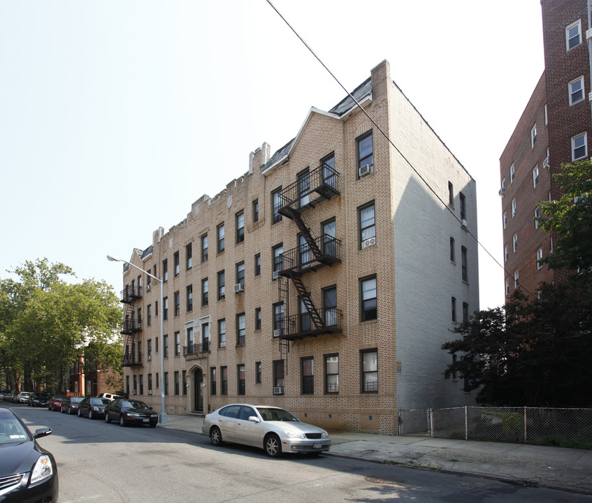 2015 E 7th St in Brooklyn, NY - Building Photo