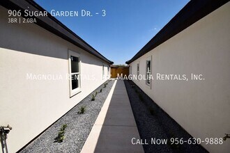 906 Sugar Gdn Dr in Pharr, TX - Building Photo - Building Photo