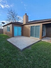 8151 Misty Ridge Ln in Houston, TX - Building Photo - Building Photo