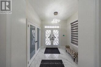 96 Maverick Crescent in Vaughan, ON - Building Photo - Building Photo