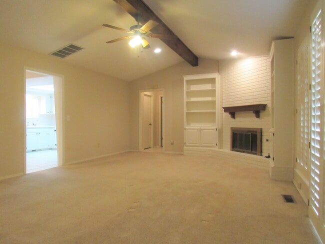 7016 Stonycreek Dr in Oklahoma City, OK - Building Photo - Building Photo
