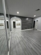 3565 NW 81st Terrace in Miami, FL - Building Photo - Building Photo