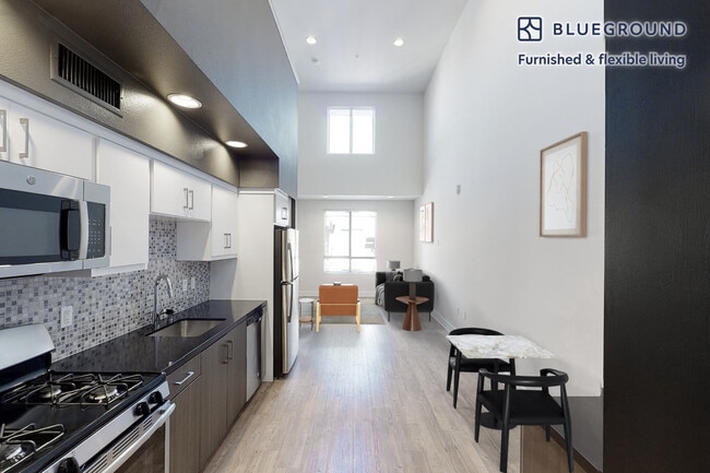 7400 Center Ave in Huntington Beach, CA - Building Photo - Building Photo