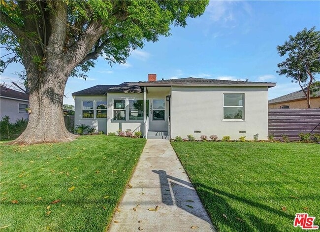 property at 18607 Victory Blvd