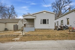 1311 Monterey St in St. Joseph, MO - Building Photo