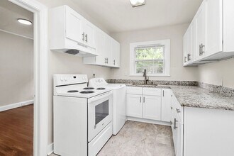 1216 Skyview Rd in Charlotte, NC - Building Photo - Building Photo