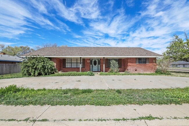 property at 21 Edgewood Ln