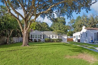 1815 E Central Blvd in Orlando, FL - Building Photo - Building Photo