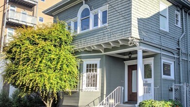 535 30th St, Unit #2 in Oakland, CA - Building Photo - Building Photo