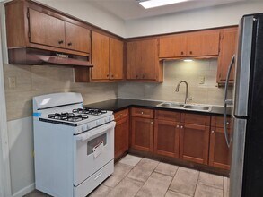 4306 Effie St in Bellaire, TX - Building Photo - Building Photo