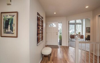 13786 Regency Ct in Lake Oswego, OR - Building Photo - Building Photo