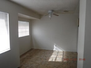 6228 Ilanos Ln, Unit D in Las Vegas, NV - Foto de edificio - Building Photo