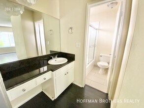 1825 Butler Ave, Unit 5 in Los Angeles, CA - Foto de edificio - Building Photo