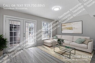 707 S Moore St in Clayton, NC - Building Photo - Building Photo