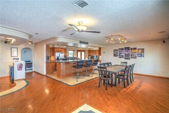 3480 W Mesa Verde Ln in Las Vegas, NV - Building Photo - Building Photo