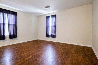 1295 Creek Rd, Unit 3 in Lititz, PA - Foto de edificio - Building Photo