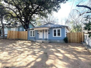 807 E Riverside Dr in Austin, TX - Building Photo - Building Photo