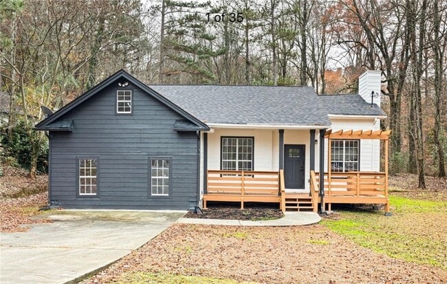 property at 7089 Wade Rd