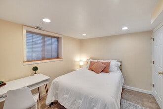 7911 5th Ave NE, Unit 2 in Seattle, WA - Building Photo - Building Photo