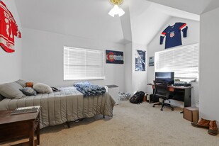 925 16th St Apartamentos