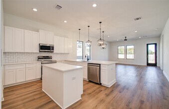 1248 Rd 5802 in Cleveland, TX - Building Photo - Building Photo