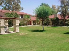 Camelot in Yuma, AZ - Building Photo - Building Photo