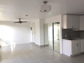 3939 Illinois St, Unit 29 in San Diego, CA - Foto de edificio - Building Photo