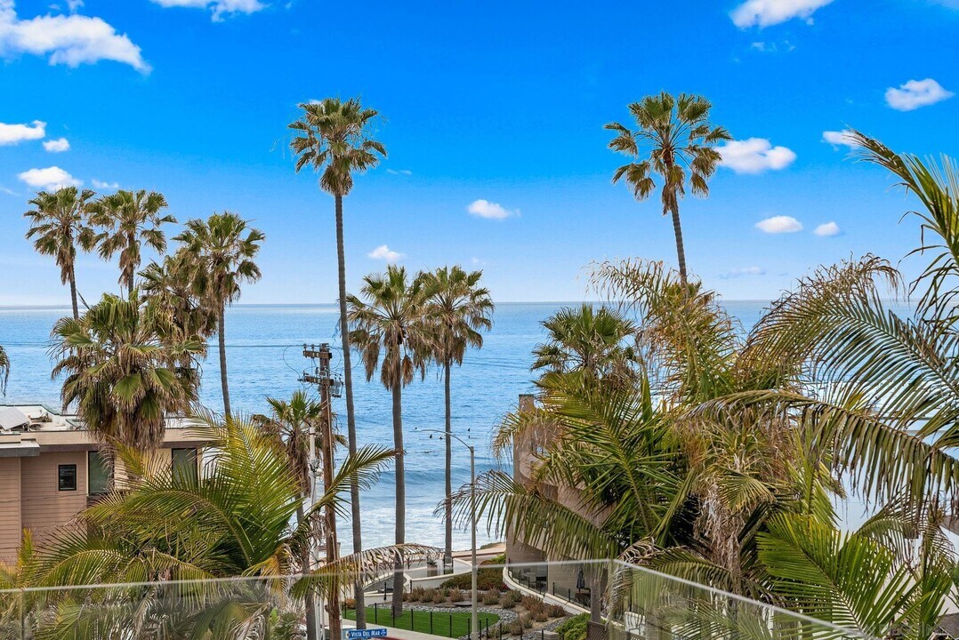 257 Playa Del Sur St in San Diego, CA - Building Photo