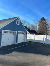 57 Spring Rd in Huntington, NY - Building Photo - Building Photo