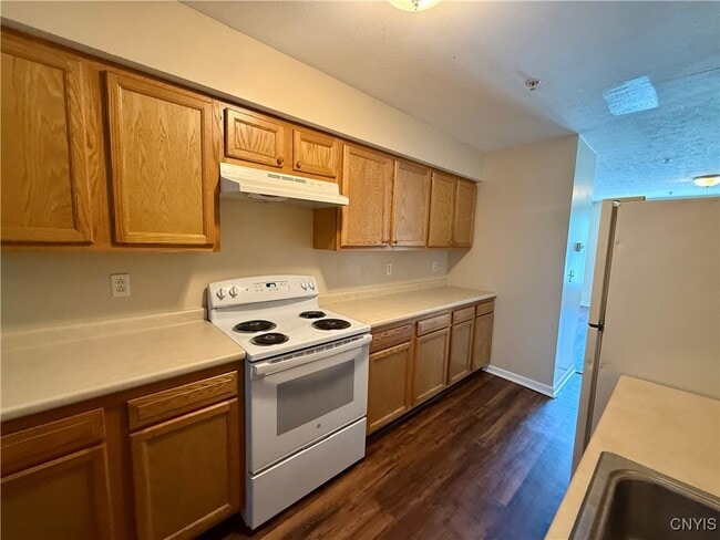 property at 5 E Main St
