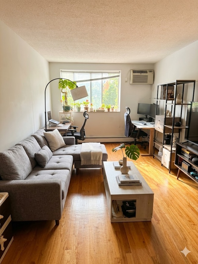 22 Murdock St, Unit 17