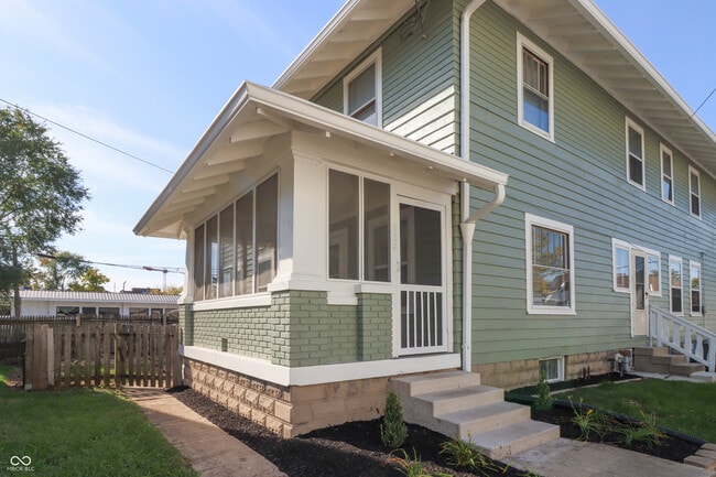 909 Main St in Indianapolis, IN - Foto de edificio - Building Photo