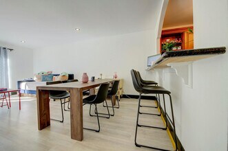 18111 NW 68th Ave in Hialeah, FL - Building Photo - Building Photo