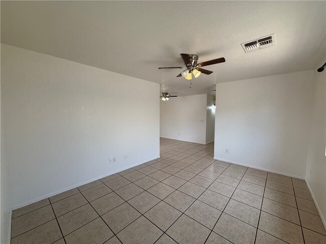 3577 N Bond St in Kingman, AZ - Building Photo - Building Photo