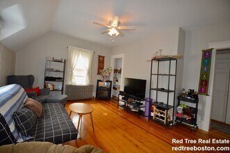 8 Trafford St, Unit 2 in Quincy, MA - Building Photo - Building Photo