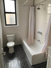 220 W 98th St in New York, NY - Foto de edificio - Building Photo